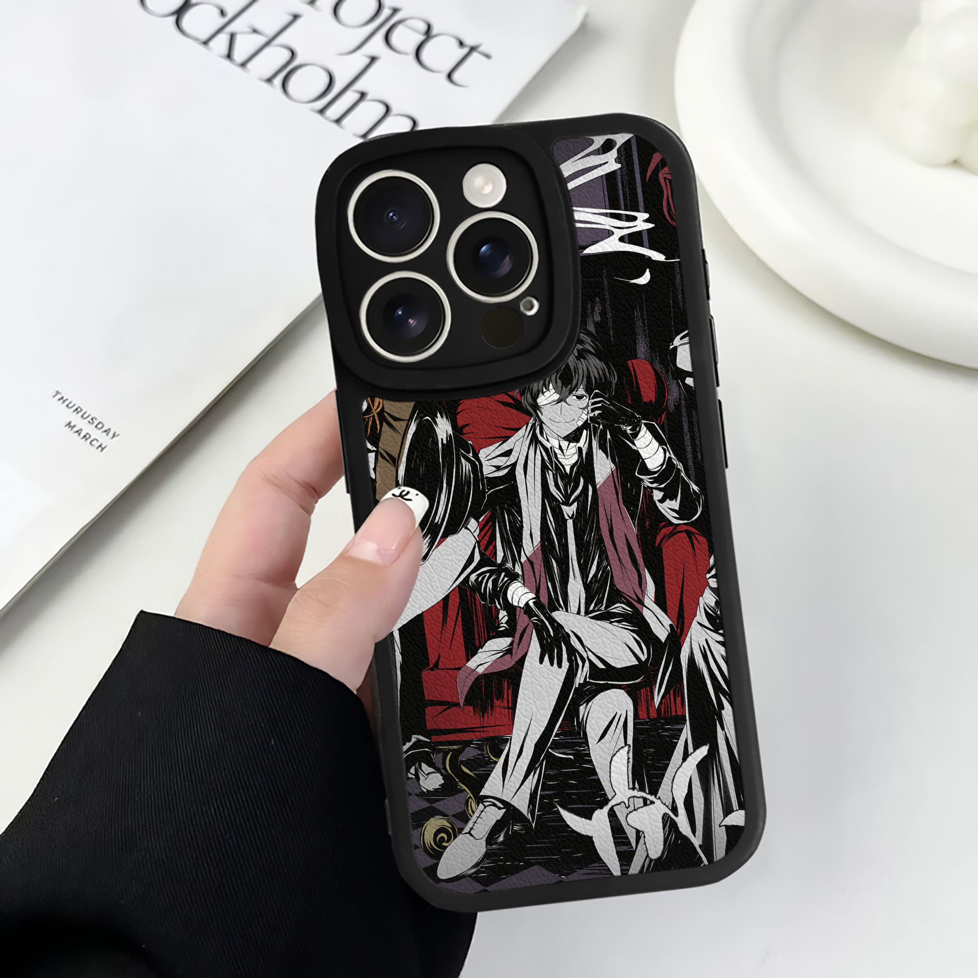（画像用） 文豪ストレイドッグス Bungo Stray Dogs 【iPhone 16シリーズ対応】シリコンスマホケース（レザー調） 材質：シリコン